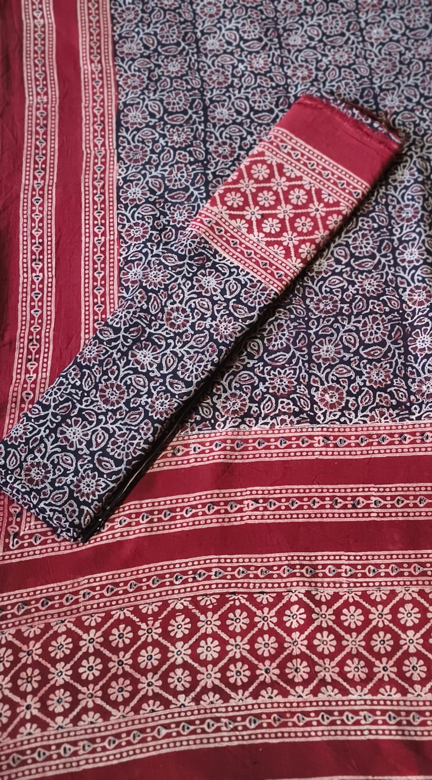 Maroon Lawn Shirt Dupatta