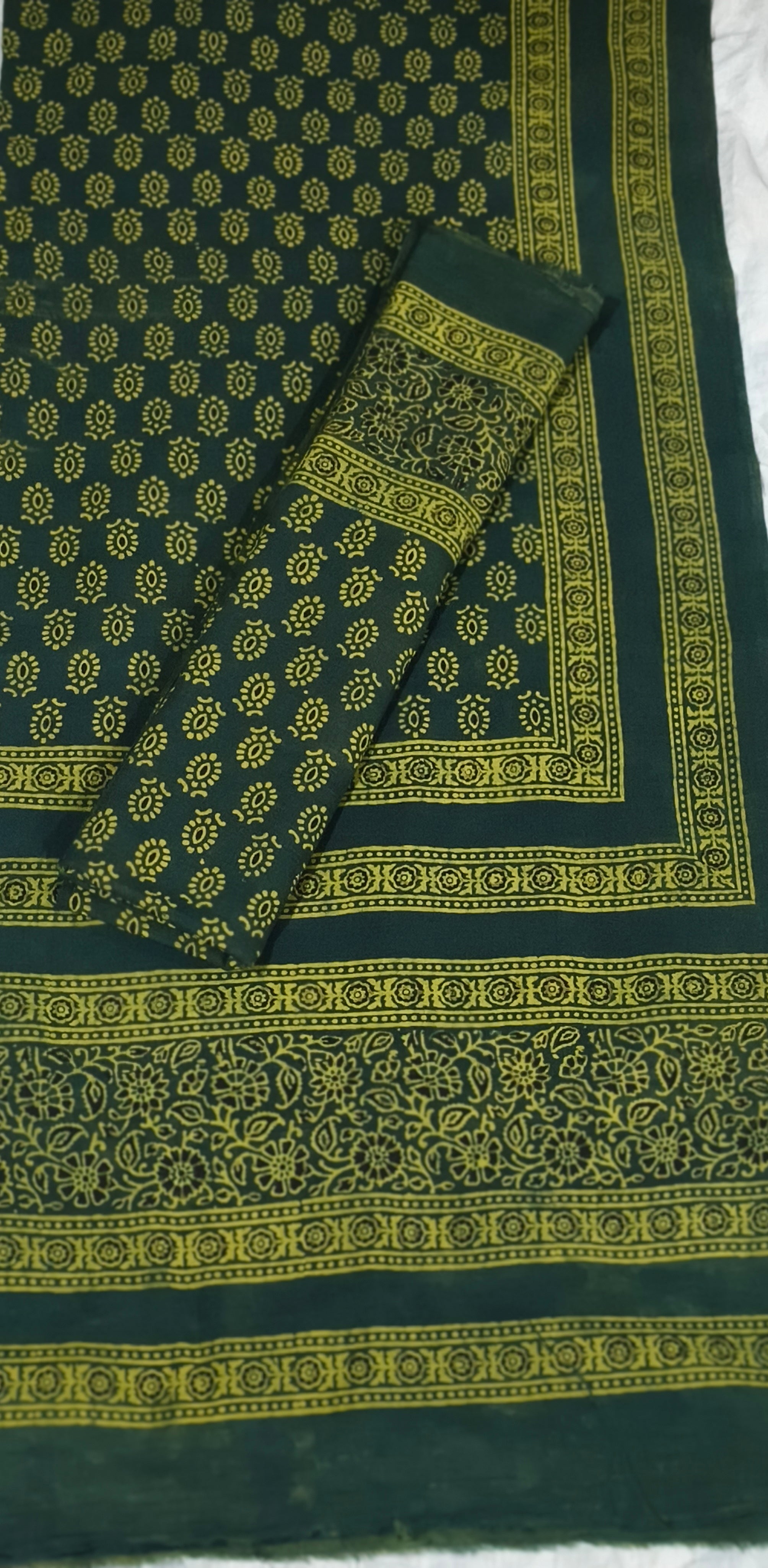 Green 💚 Lawn Shirt Dupatta