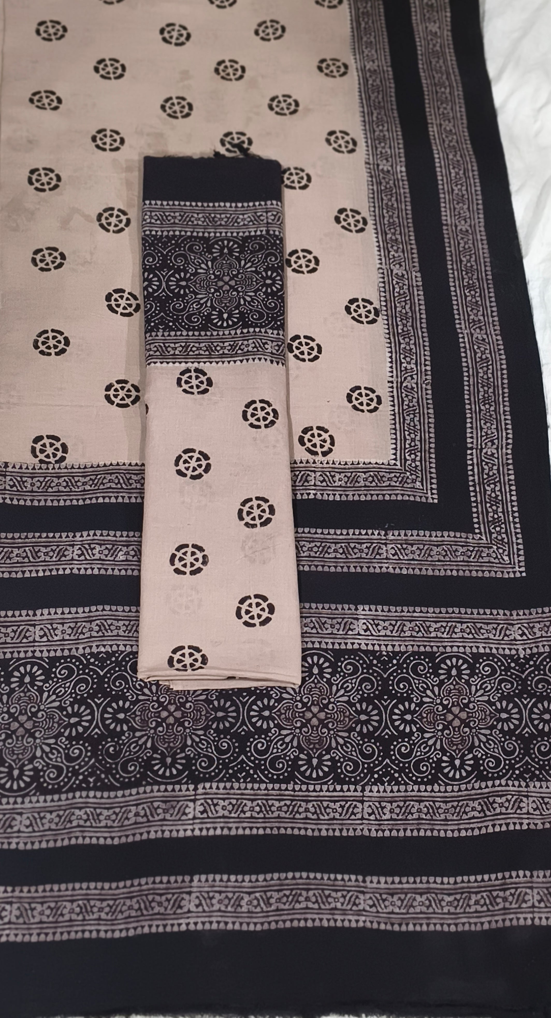 New Arrival Lawn Shirt Dupatta