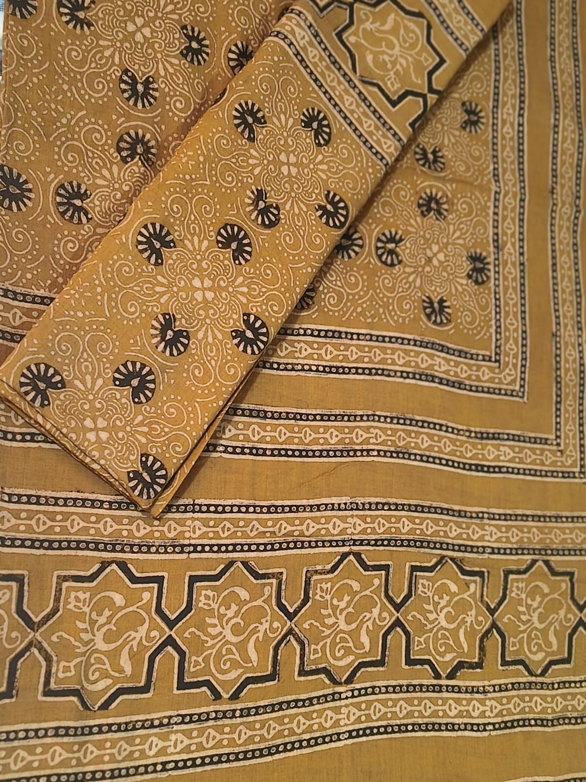Lawn Shirt Dupatta